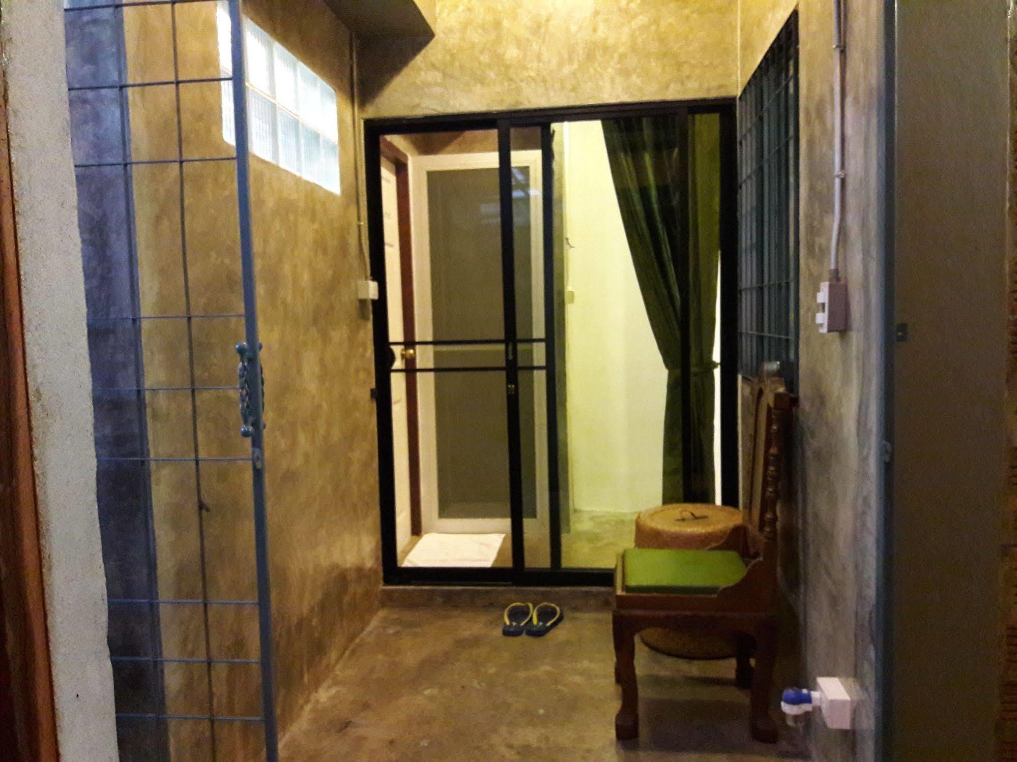 Hotel Plern Plern Bed&Bike Chiang Mai Exterior foto