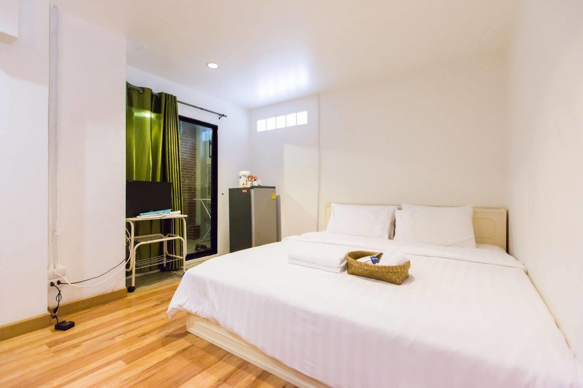 Hotel Plern Plern Bed&Bike Chiang Mai Exterior foto